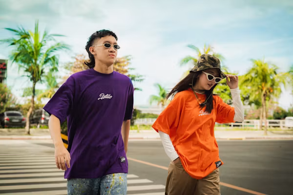 Cheap vs Premium T-Shirts: What Are You Really Paying For? Photo 1623860480677 86f4c2bc3a76